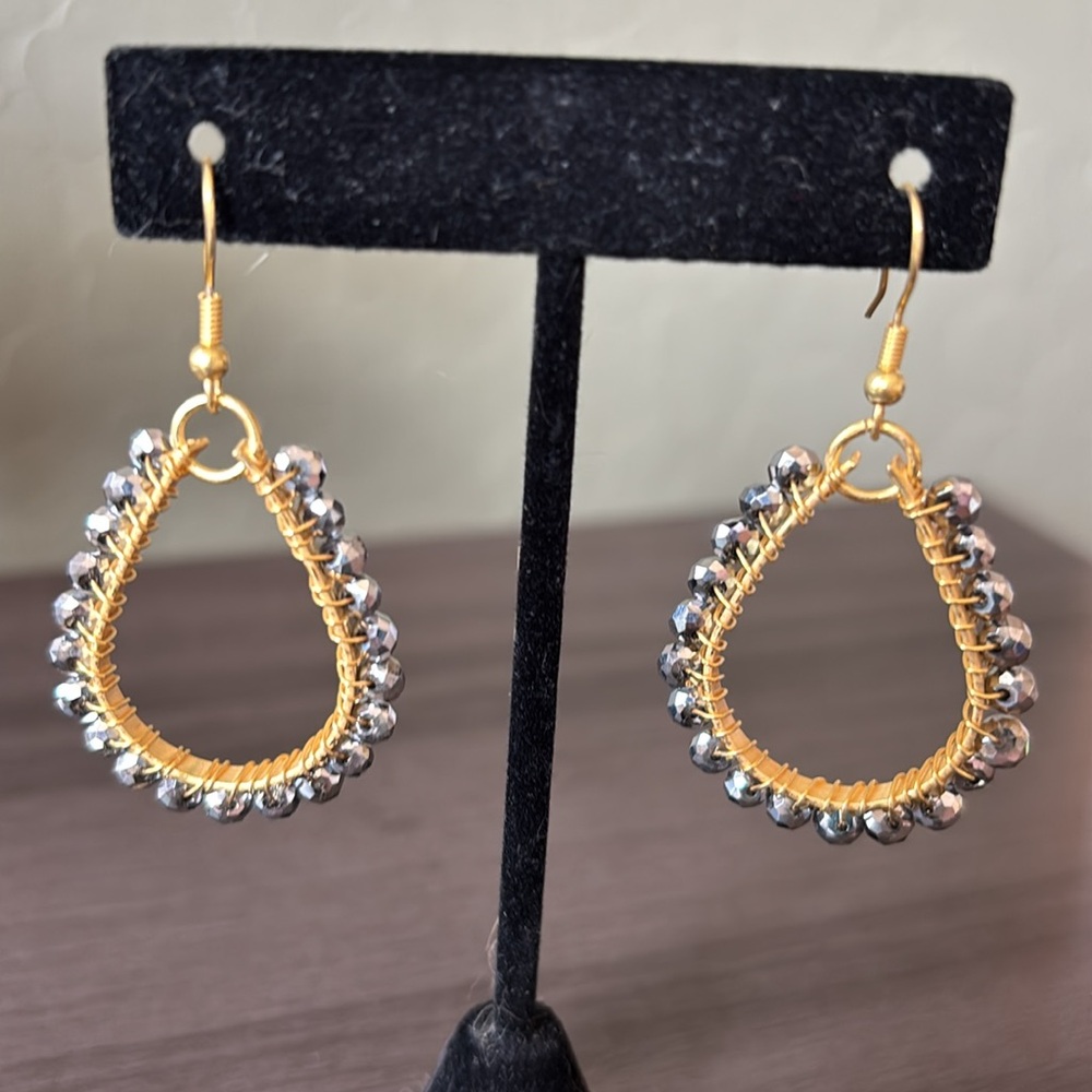 Faceted Hematite Czech Glass Teardrop Earrings NWT‎